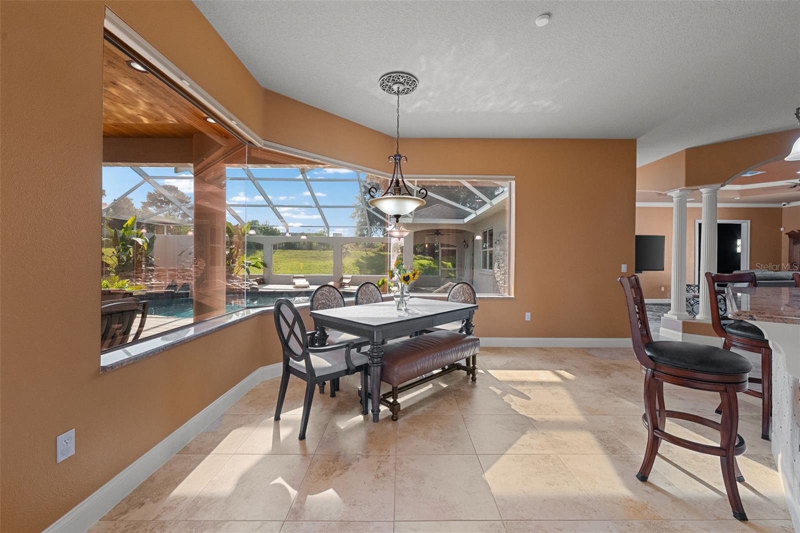 Listing photo id 10 for 10117 Breezy Pines Court