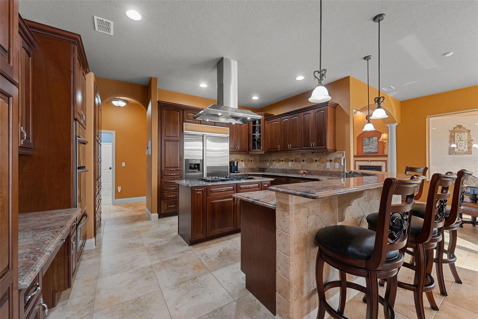 Listing photo id 17 for 10117 Breezy Pines Court