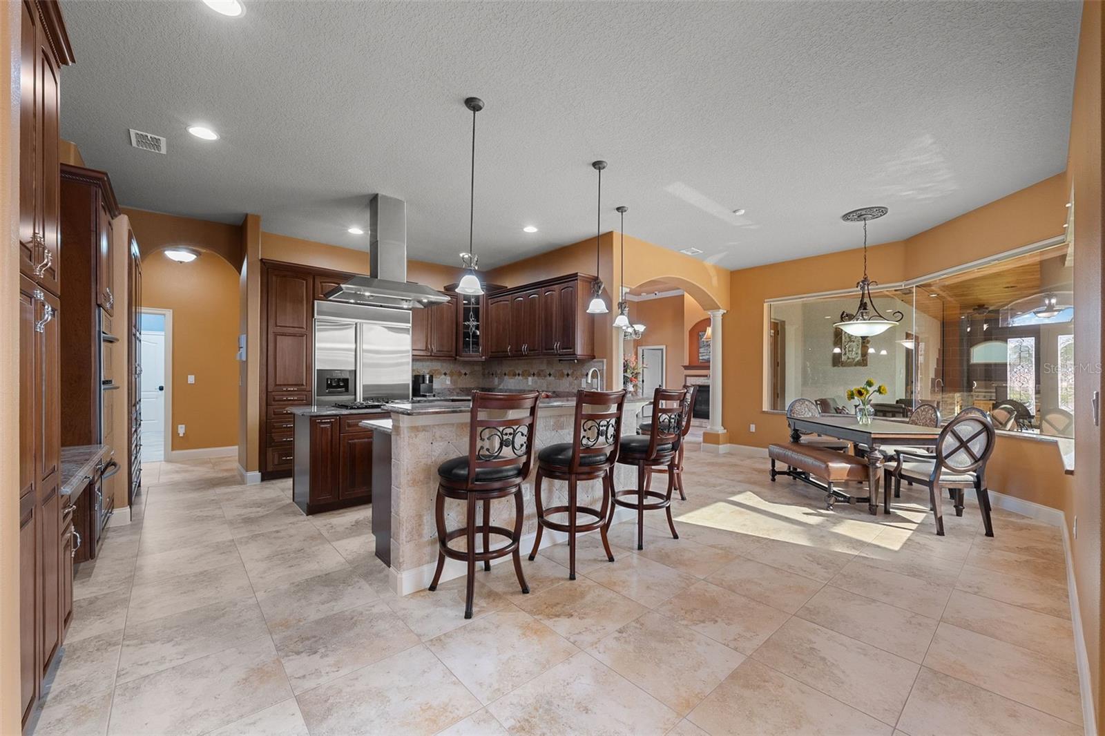 Listing photo id 20 for 10117 Breezy Pines Court