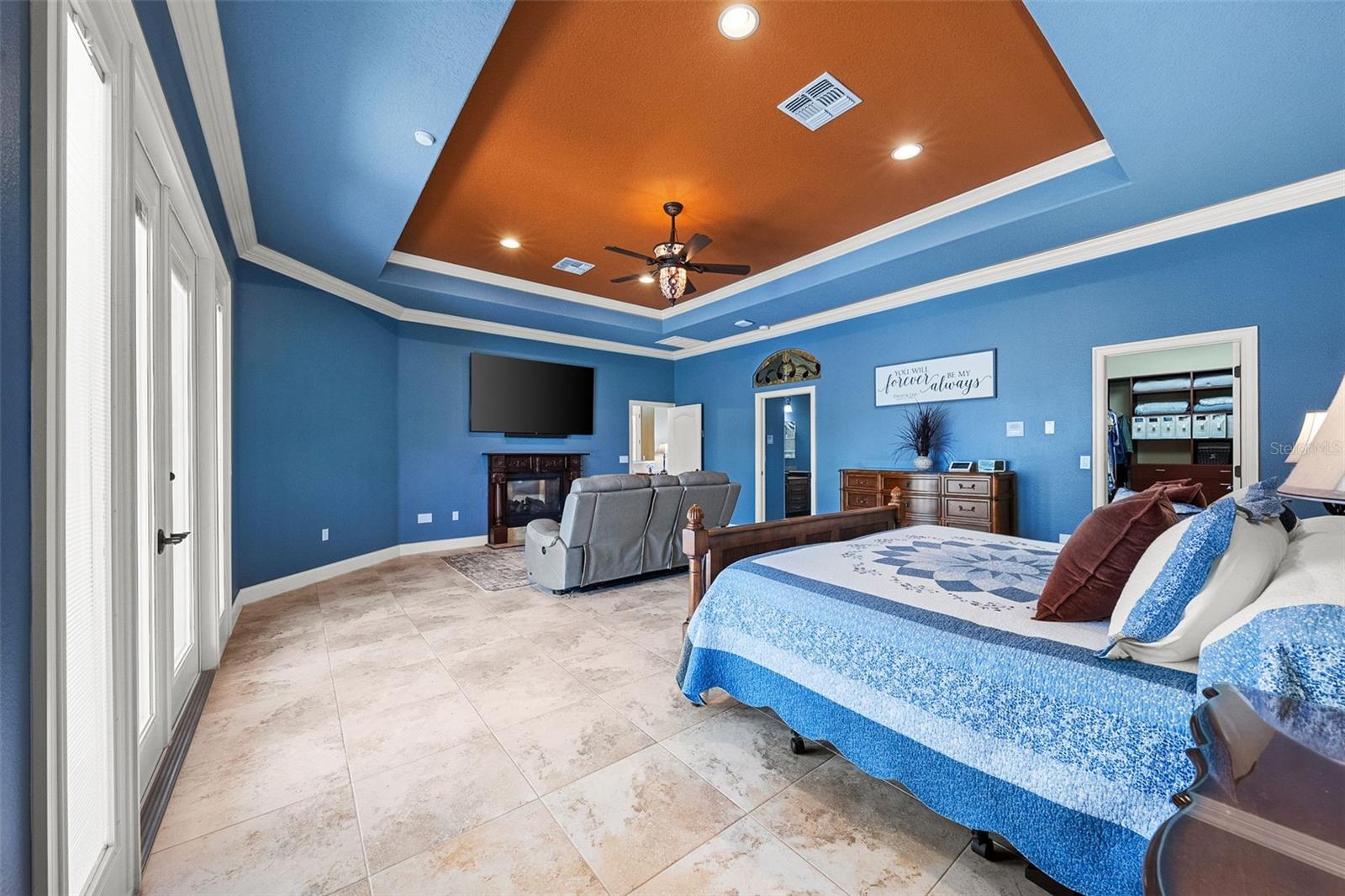 Listing photo id 25 for 10117 Breezy Pines Court
