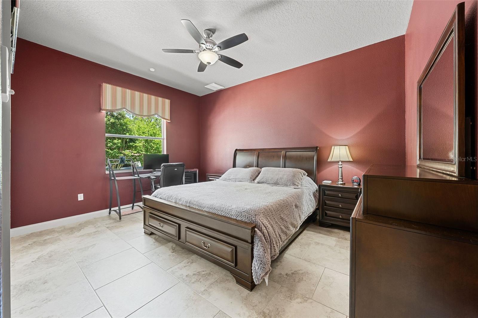Listing photo id 41 for 10117 Breezy Pines Court
