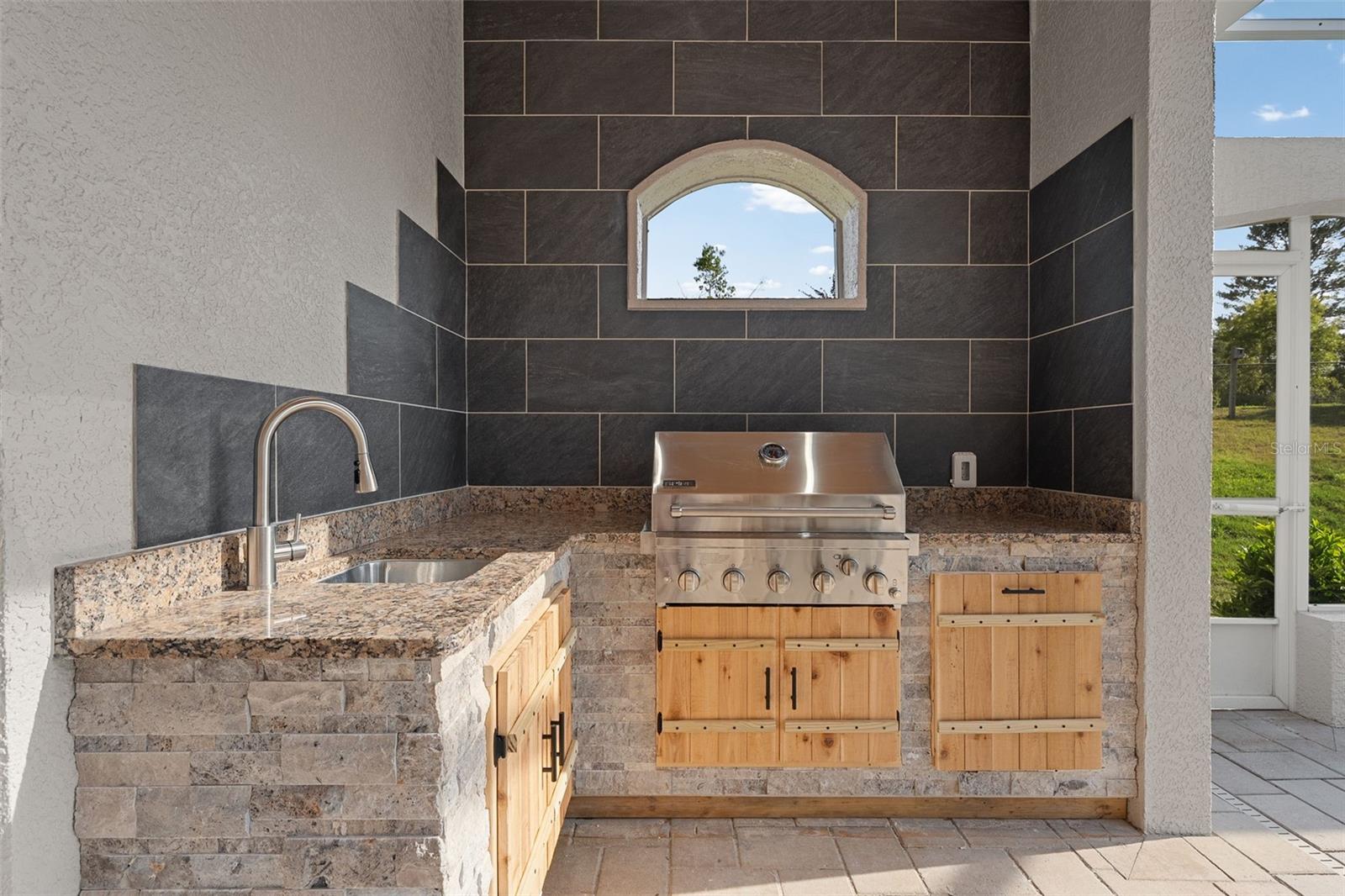 Listing photo id 67 for 10117 Breezy Pines Court