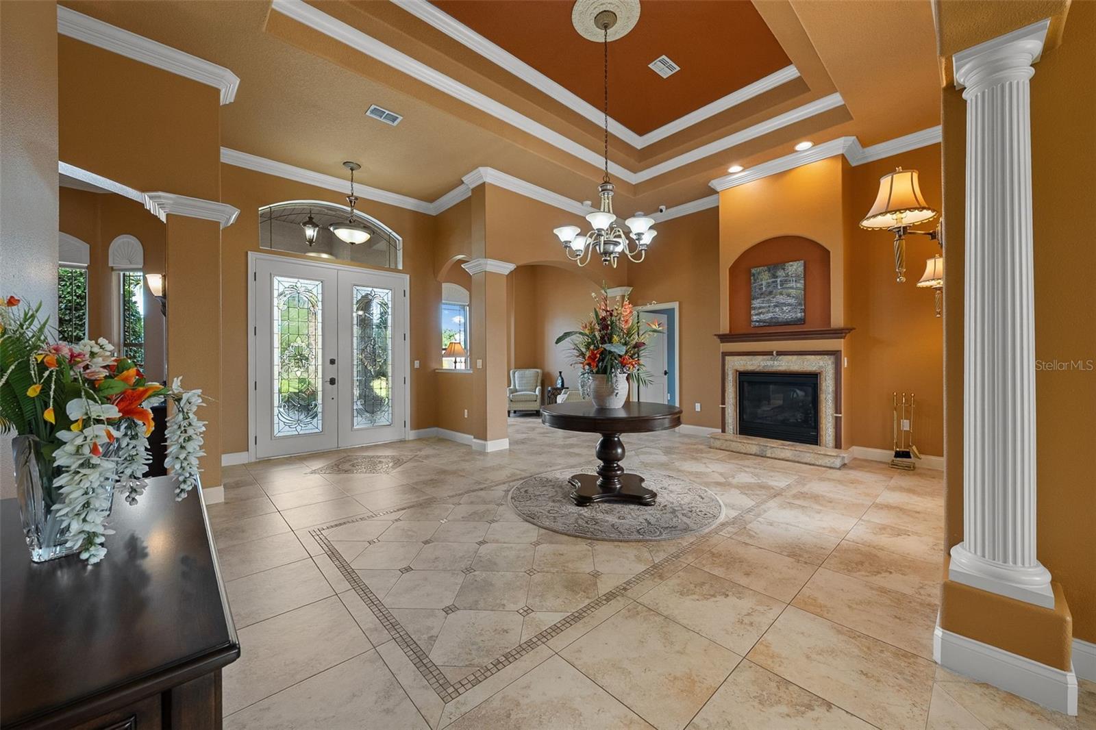 Listing photo id 5 for 10117 Breezy Pines Court