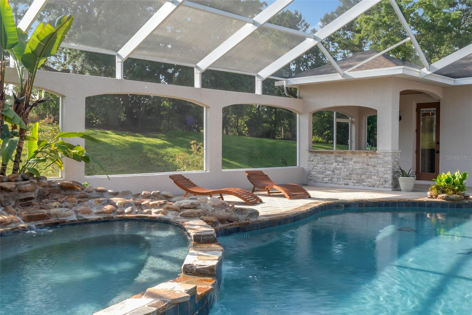 Listing photo id 69 for 10117 Breezy Pines Court