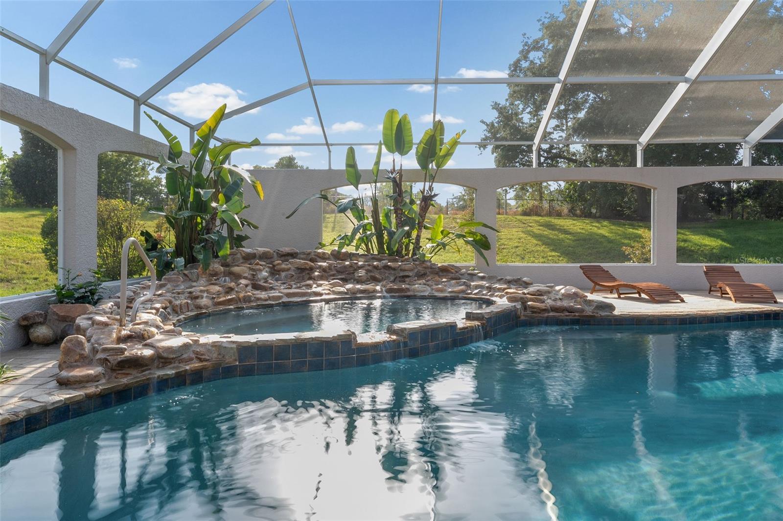 Listing photo id 75 for 10117 Breezy Pines Court