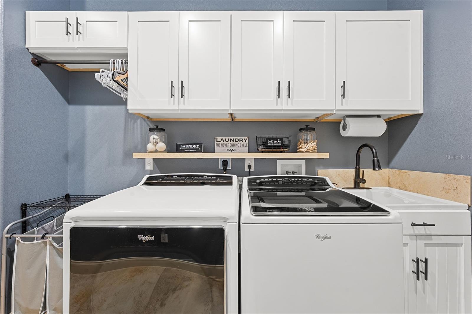 Listing photo id 82 for 10117 Breezy Pines Court