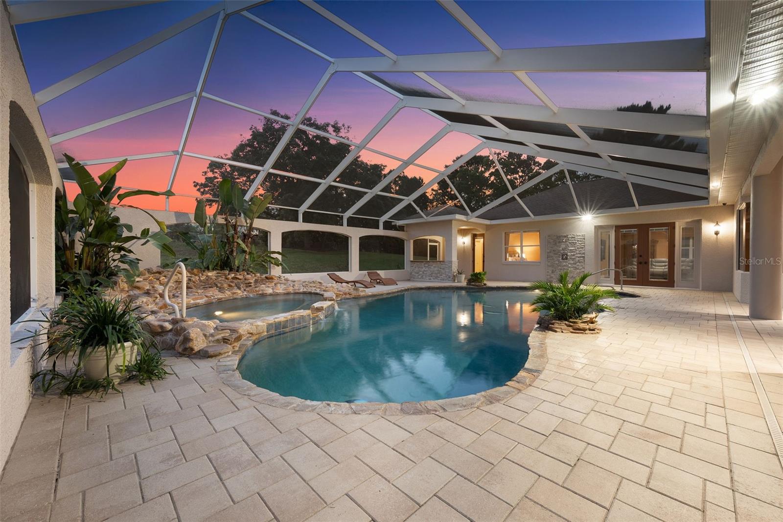 Listing photo id 87 for 10117 Breezy Pines Court