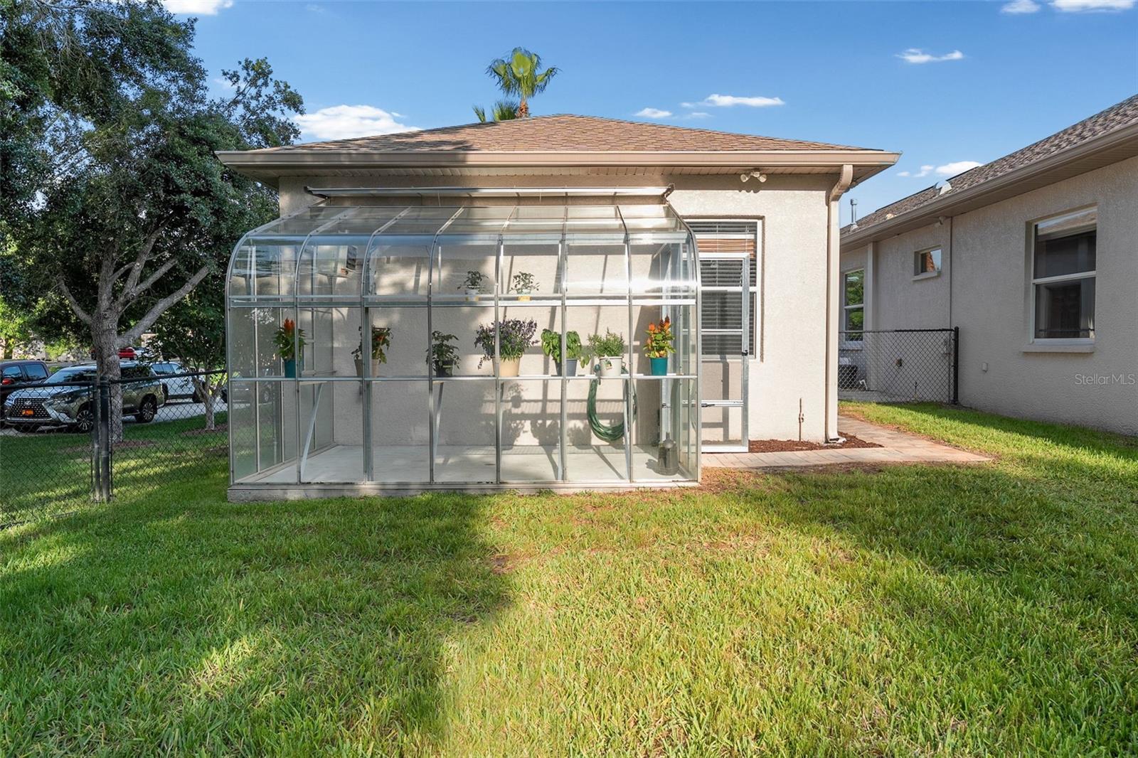 Listing photo id 91 for 10117 Breezy Pines Court