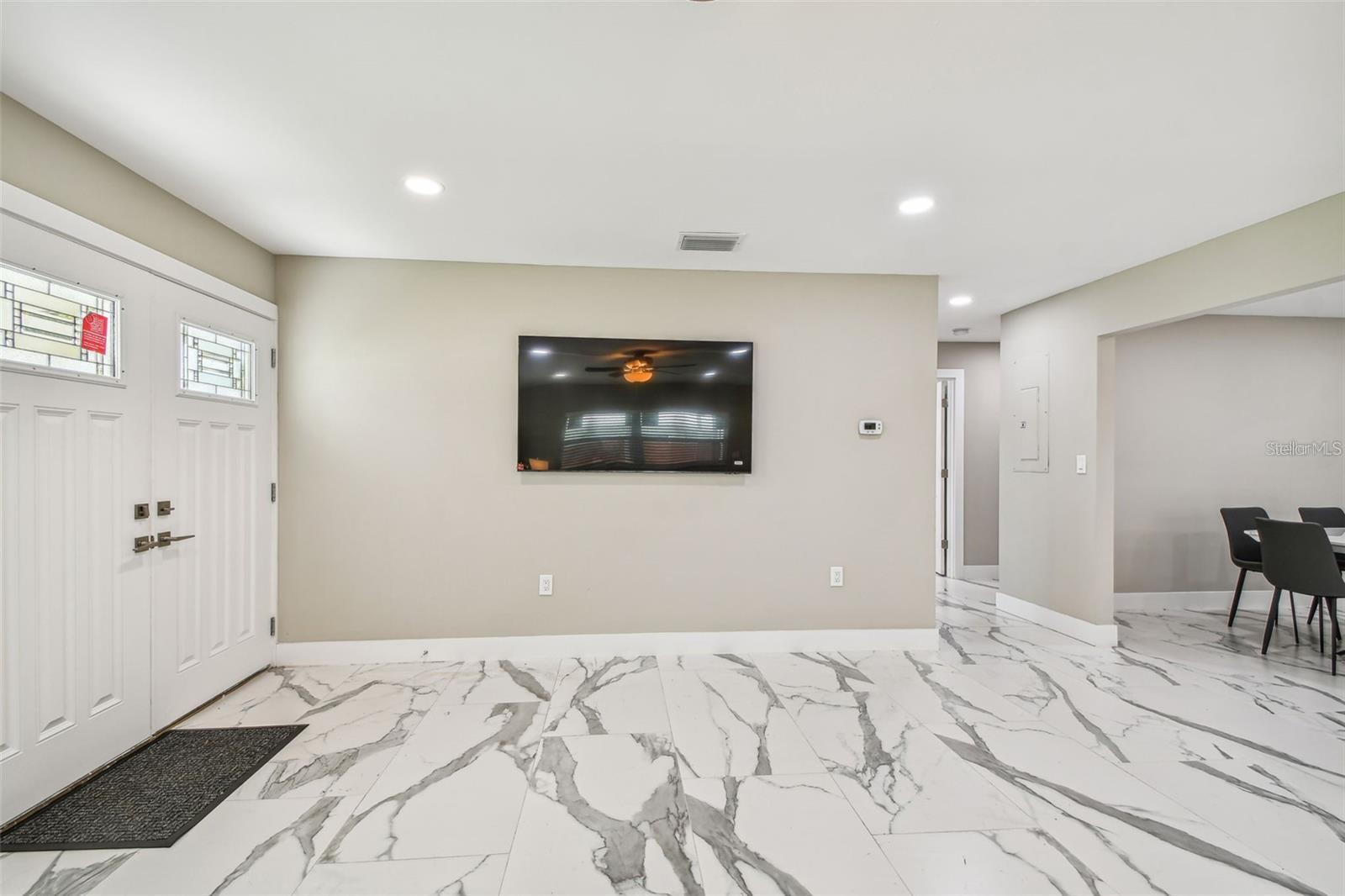 Image 91 of 100 For 2042 Craft Lane