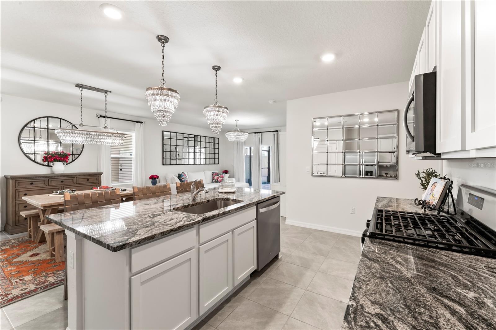 Image 10 of 51 For 35780 Sunflower Hill Drive