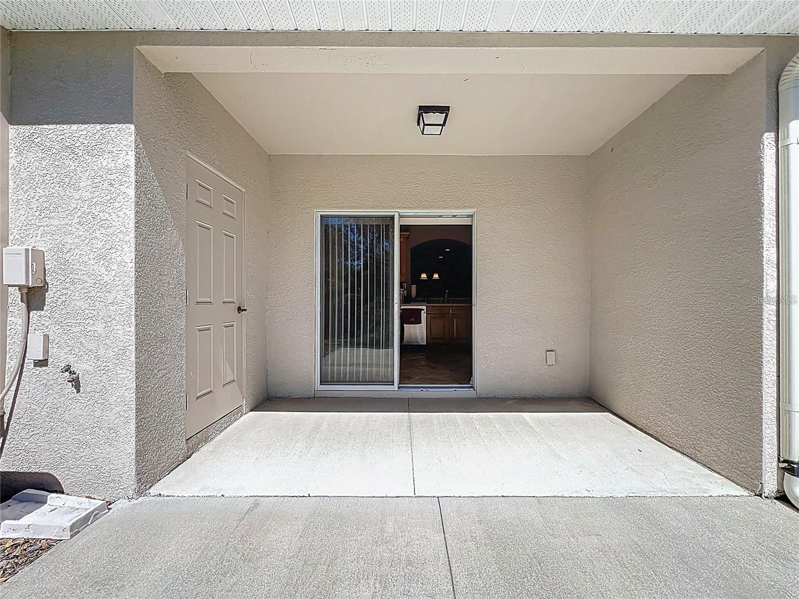 Image 13 of 22 For 15811 Fishhawk Falls Drive