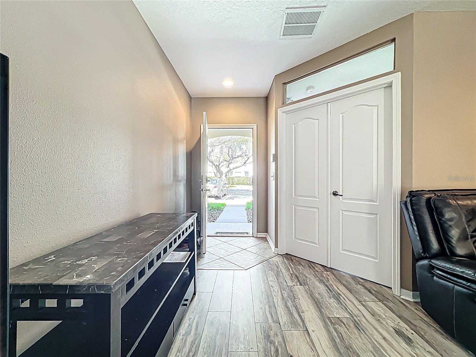 Image 3 of 22 For 15811 Fishhawk Falls Drive