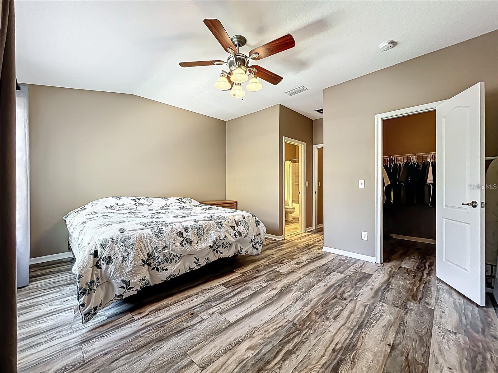 Image 8 of 22 For 15811 Fishhawk Falls Drive