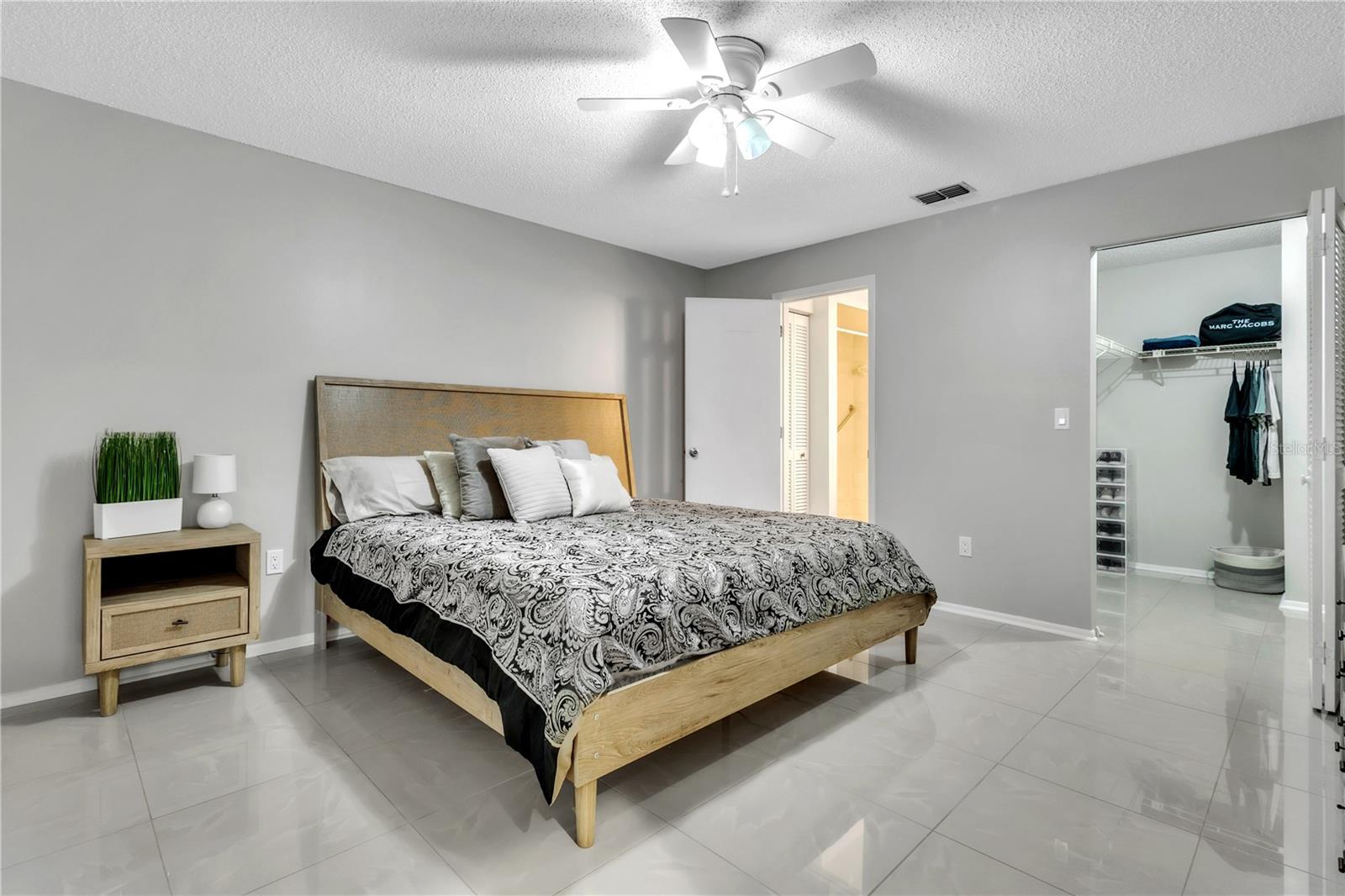 Image 20 of 47 For 4017 103rd Avenue N