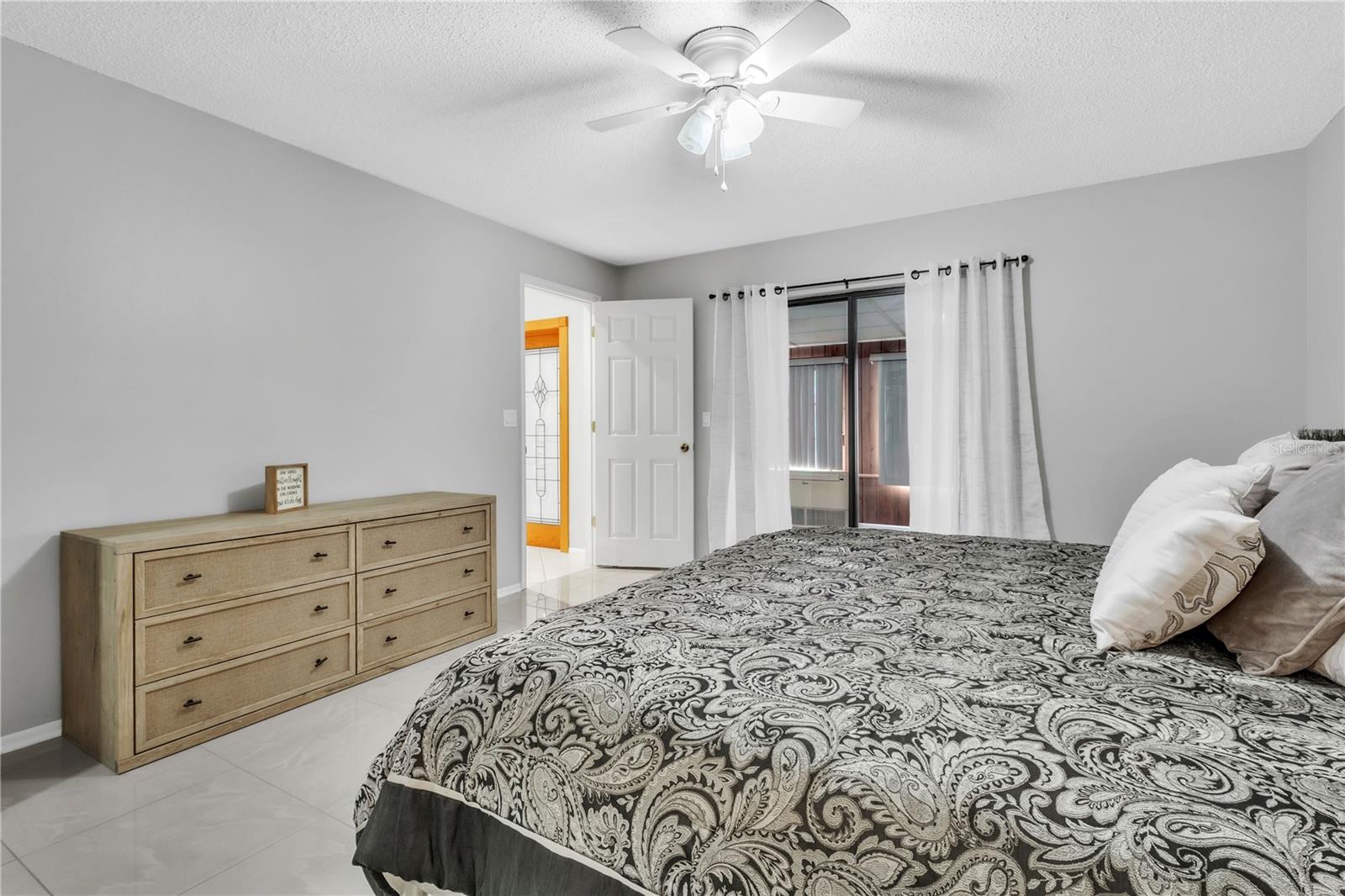 Image 22 of 47 For 4017 103rd Avenue N