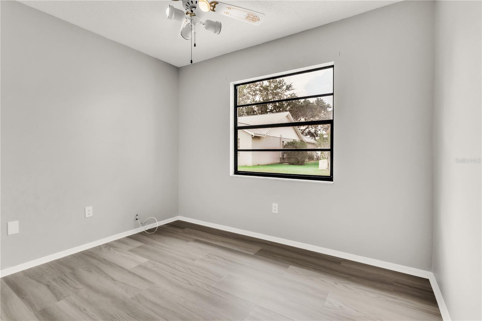 Image 26 of 47 For 4017 103rd Avenue N