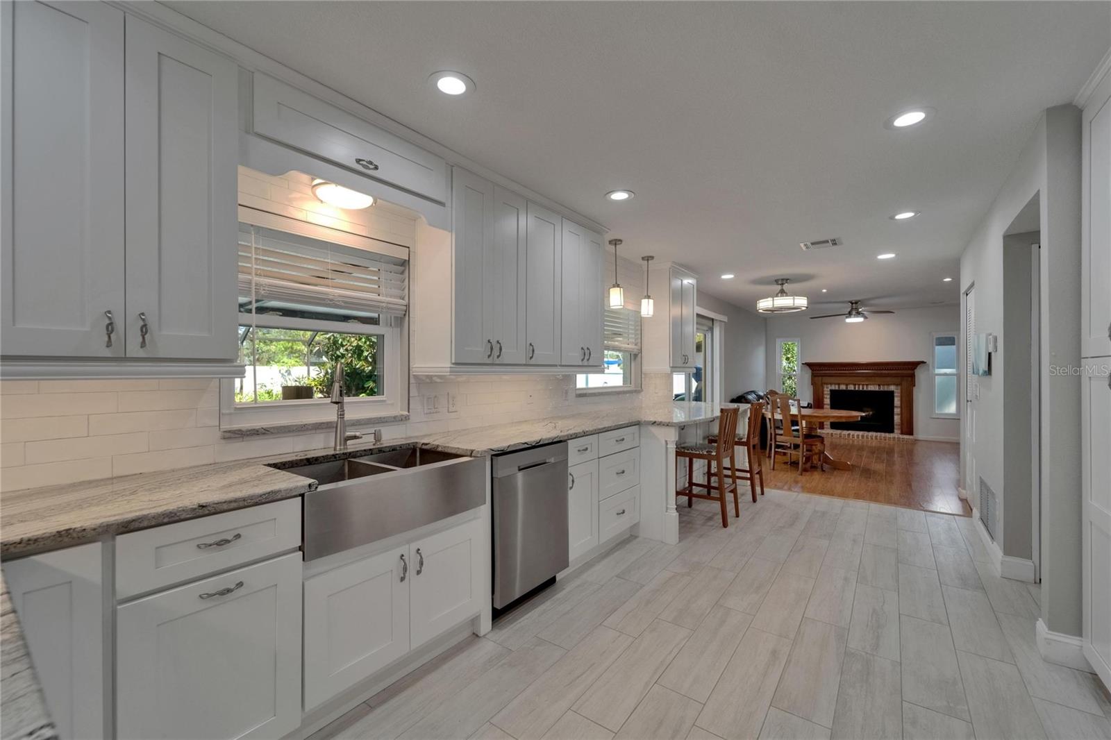 Image 13 of 53 For 9410 Alanbrooke Street