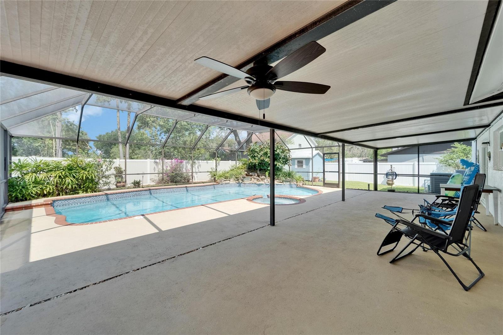 Image 31 of 53 For 9410 Alanbrooke Street