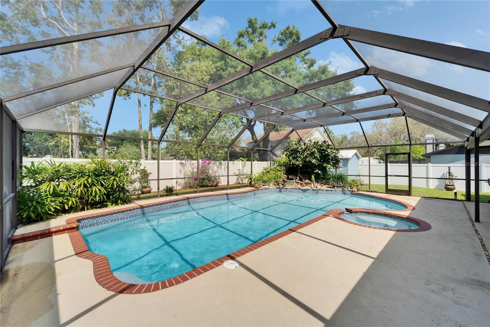 Image 34 of 53 For 9410 Alanbrooke Street