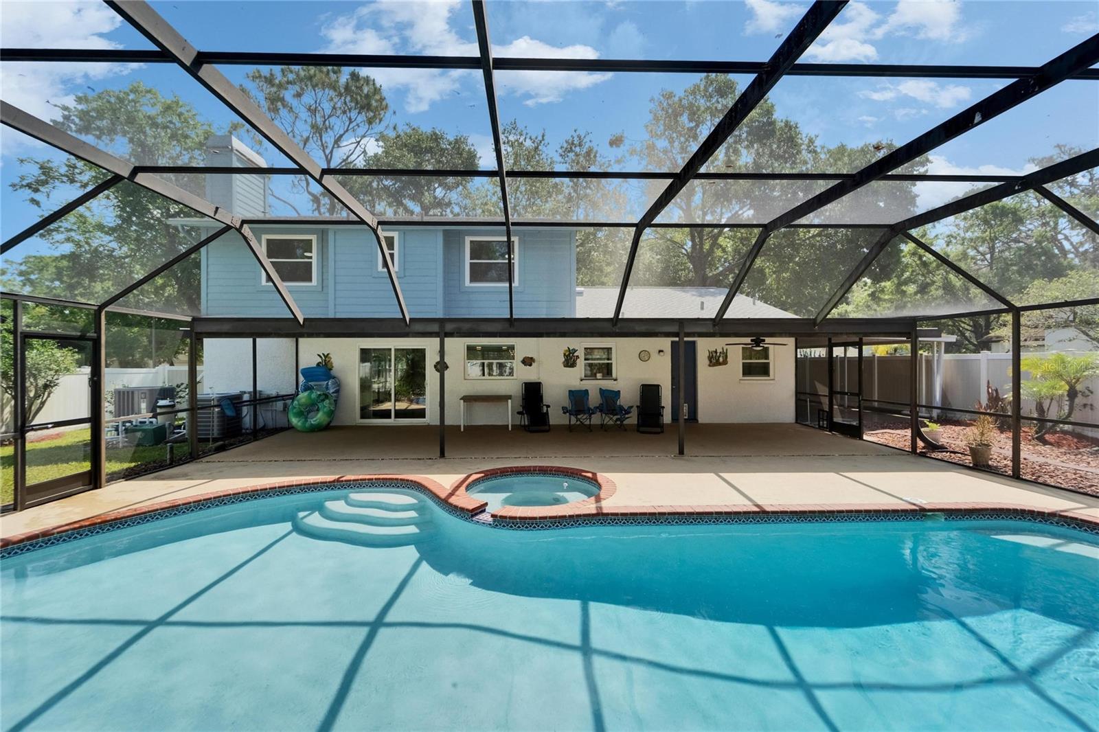 Image 36 of 53 For 9410 Alanbrooke Street