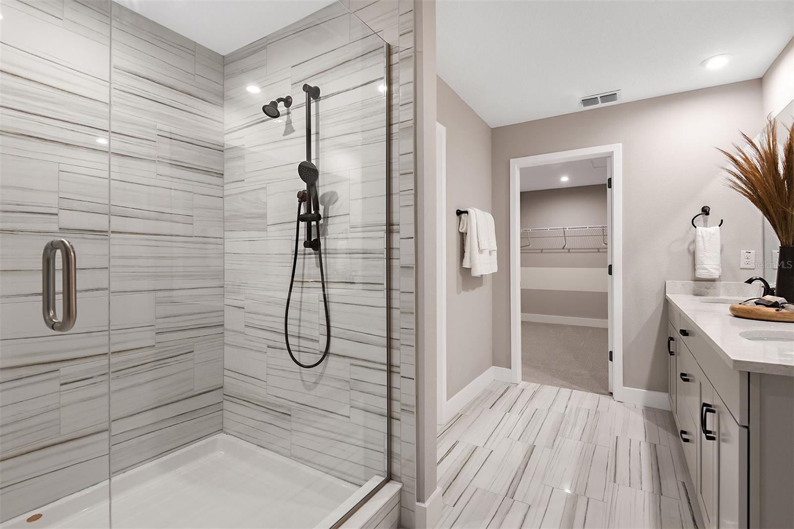 Listing photo id 11 for 3472 Timber Crossing Avenue