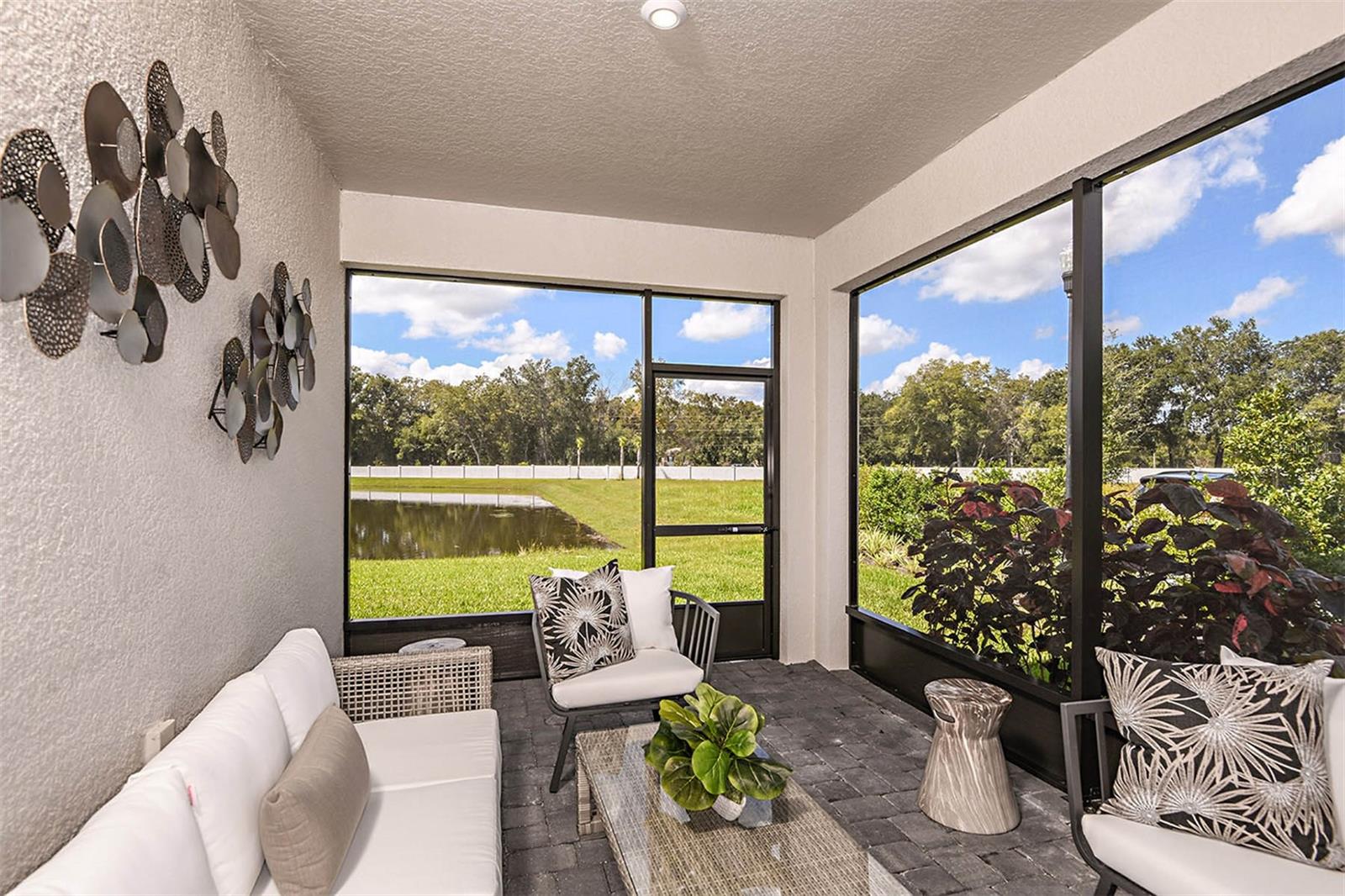 Listing photo id 16 for 3472 Timber Crossing Avenue