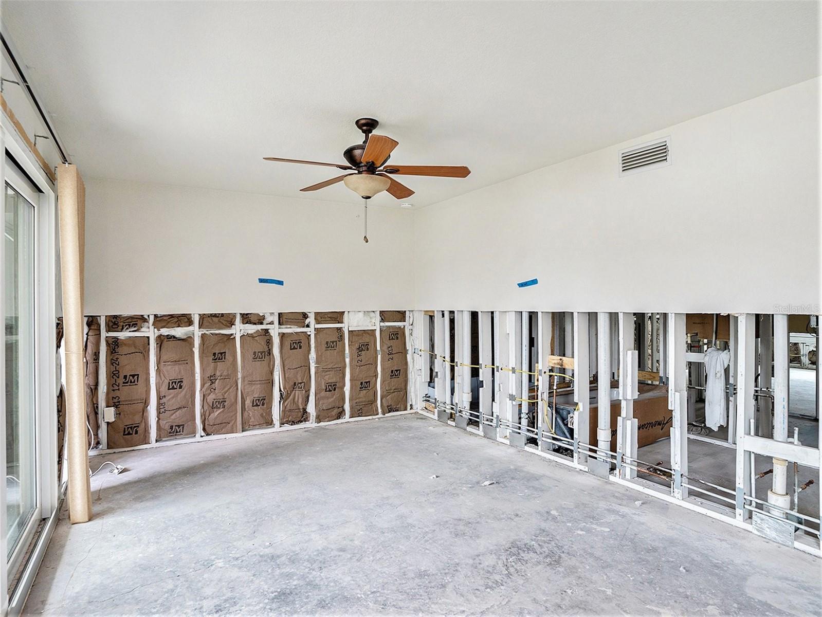 Image 9 of 28 For 404 Moorings Cove Drive 404