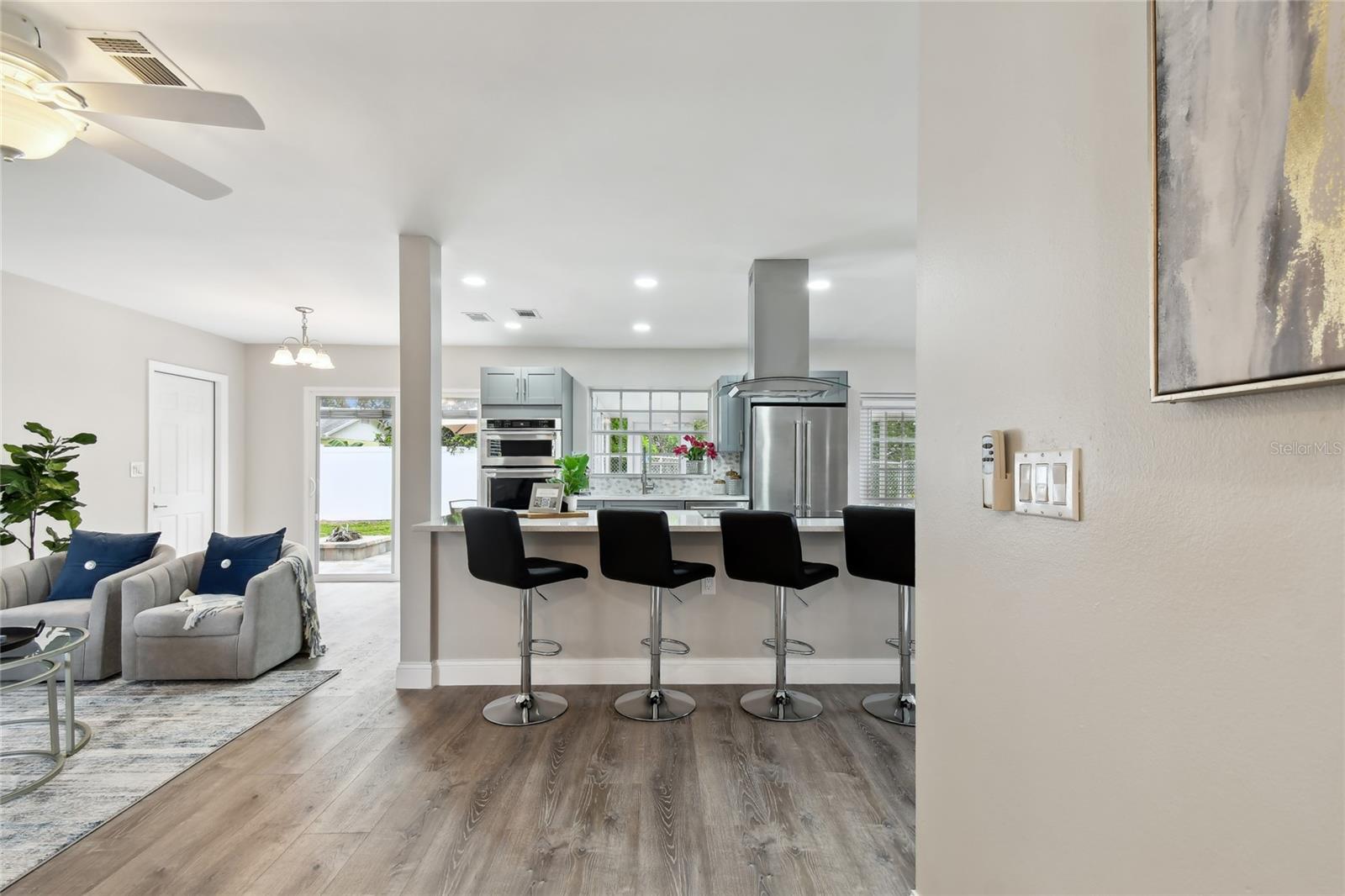 Image 3 of 34 For 1812 Teakwood Lane