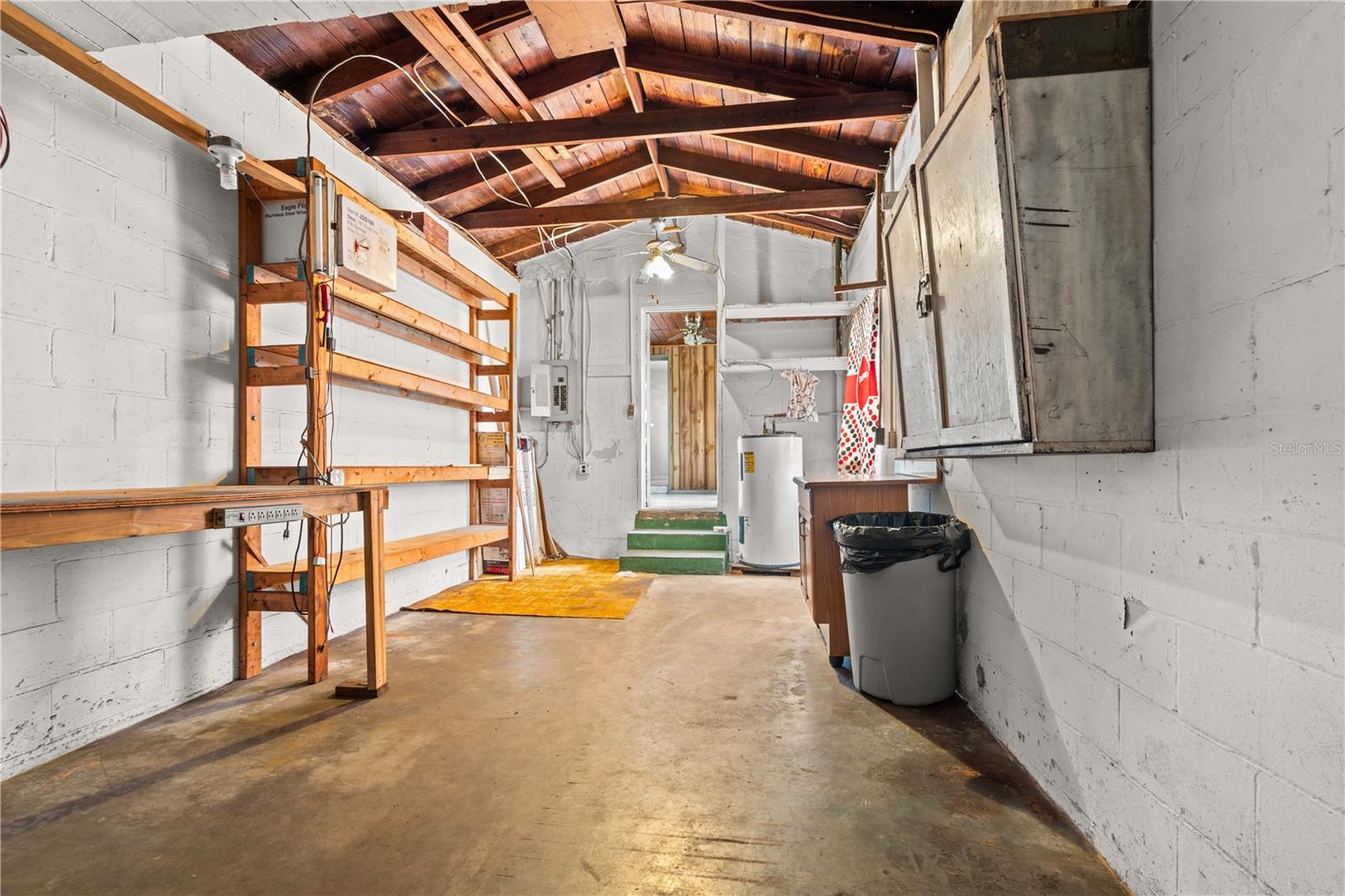 Image 16 of 38 For 2435 37th Avenue N