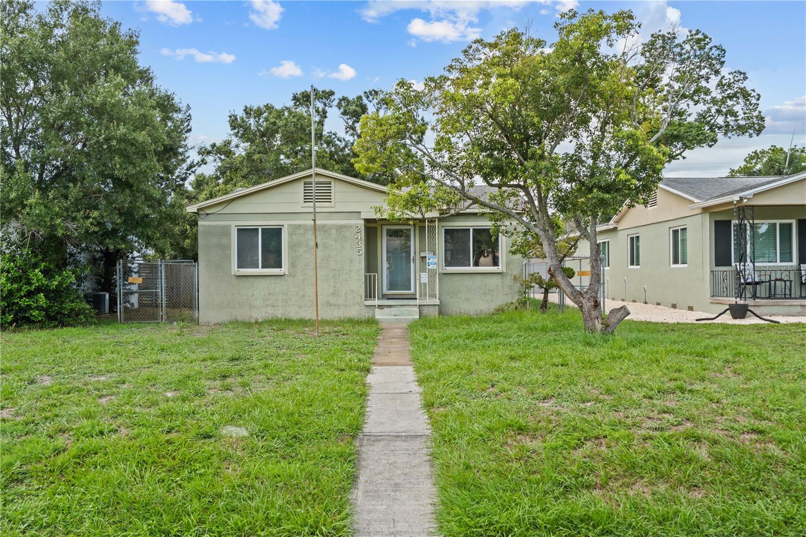 Image 21 of 38 For 2435 37th Avenue N