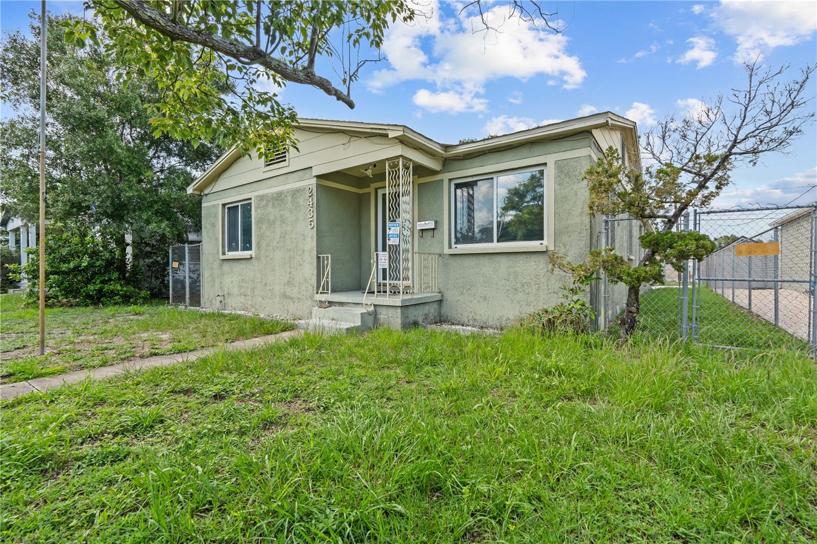 Image 24 of 38 For 2435 37th Avenue N