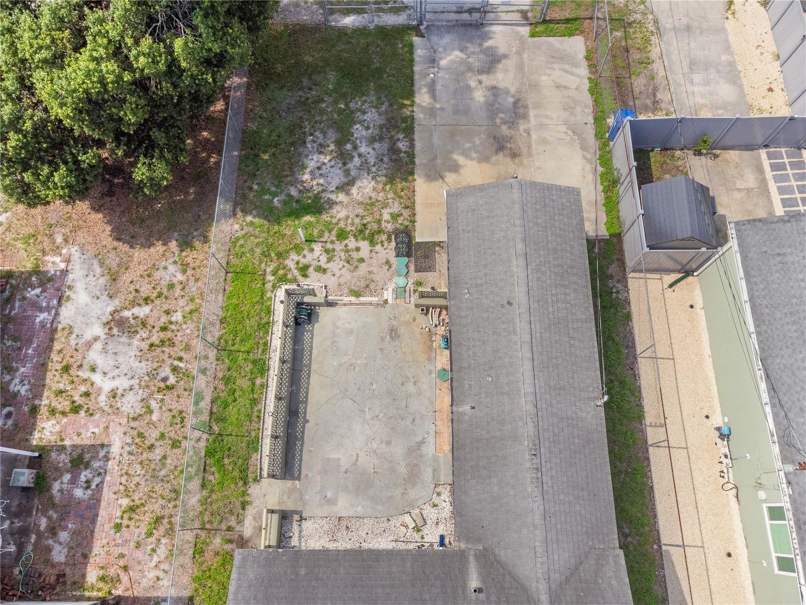 Image 30 of 38 For 2435 37th Avenue N