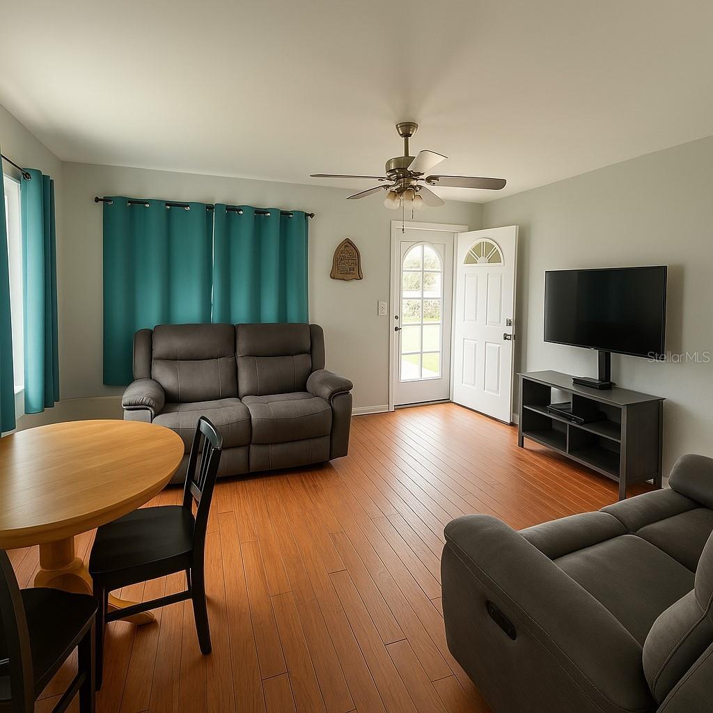 Image 5 of 13 For 2435 37th Avenue N