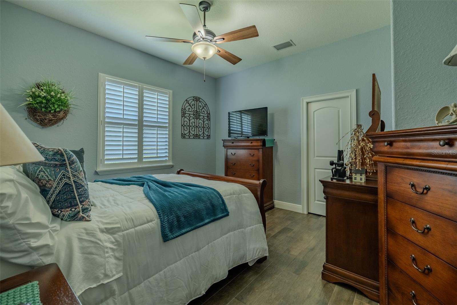 Image 43 of 79 For 304 Hawk Talon Drive
