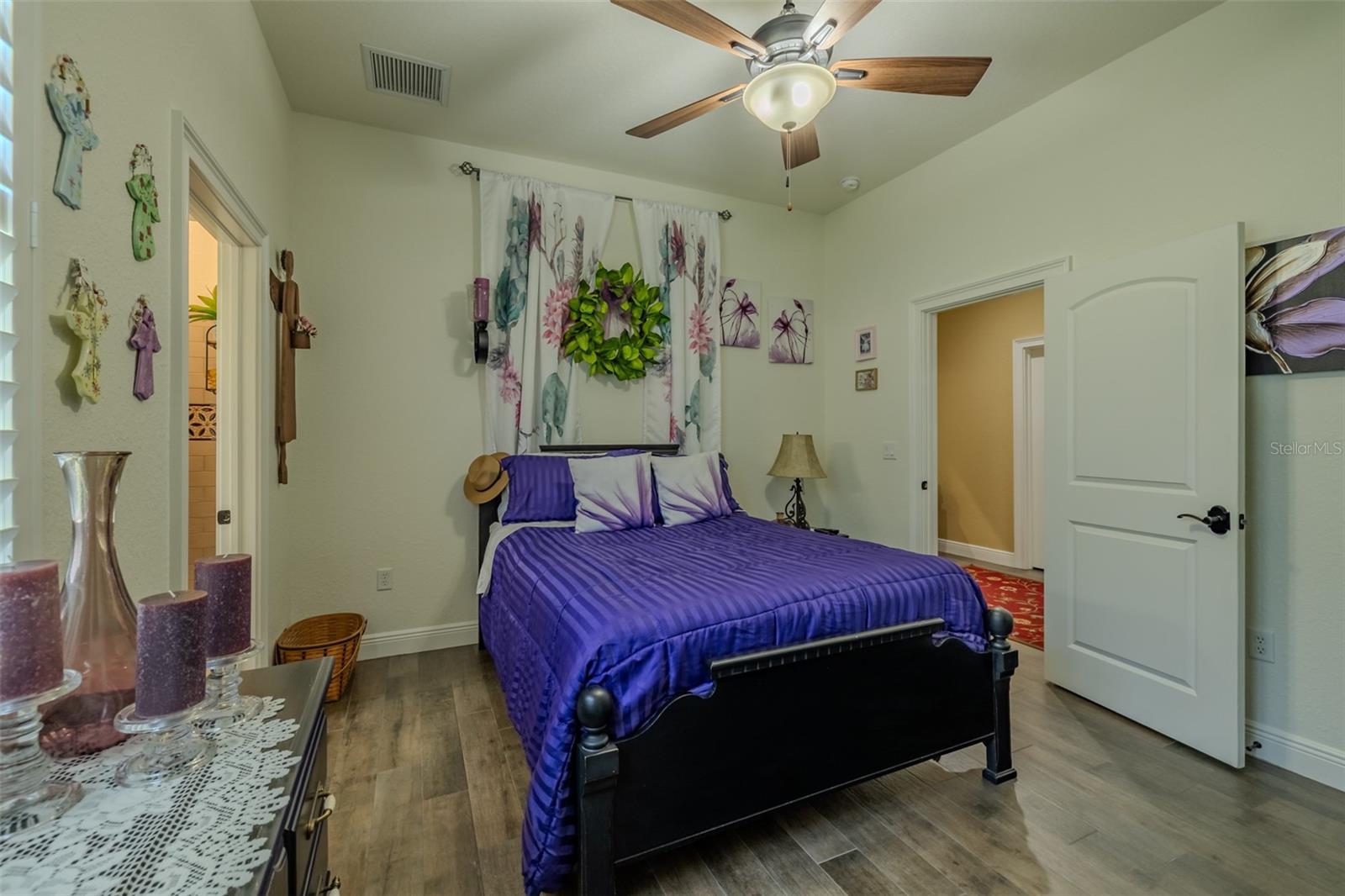 Image 45 of 79 For 304 Hawk Talon Drive