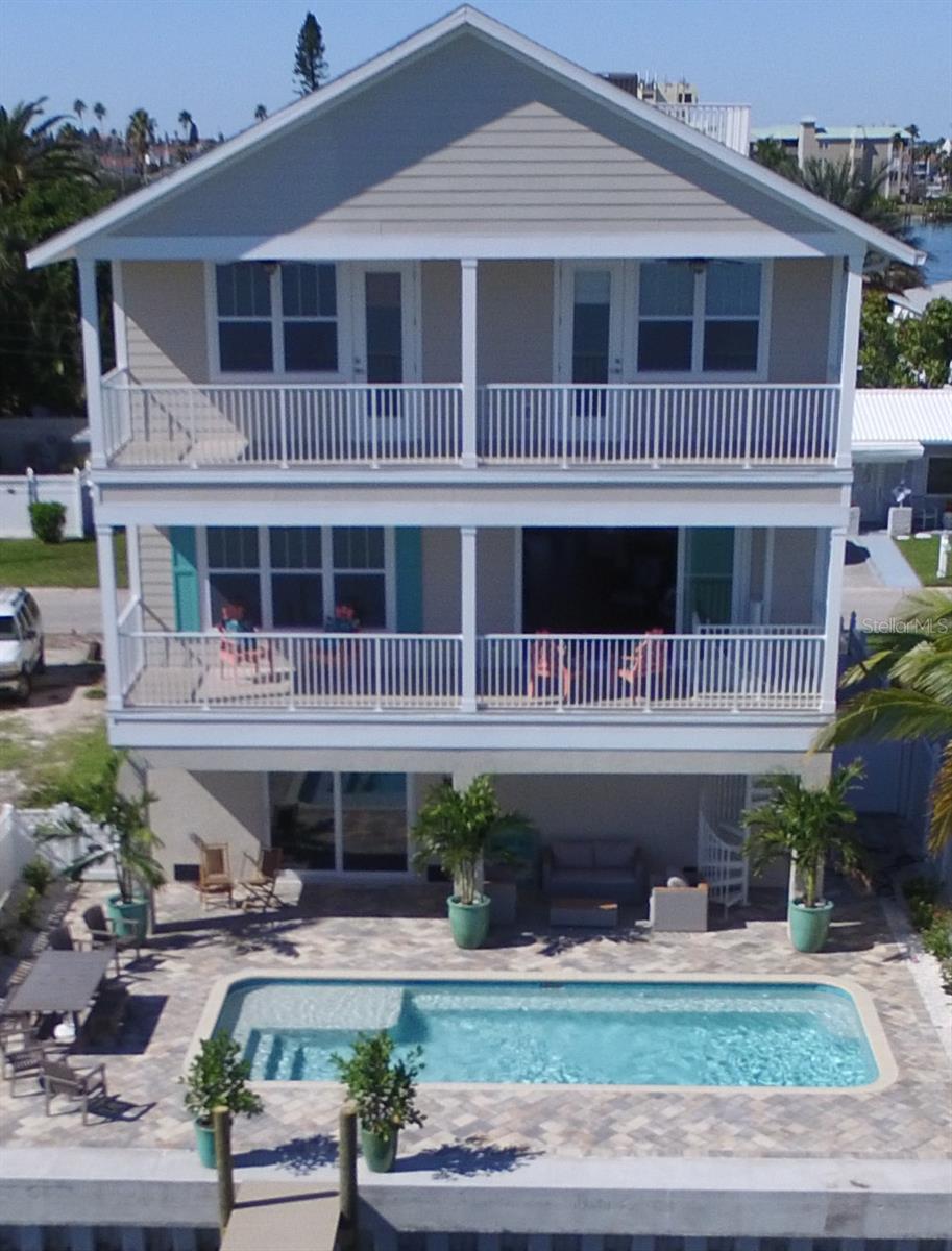 Image 3 of 6 For 305 Harbor Drive