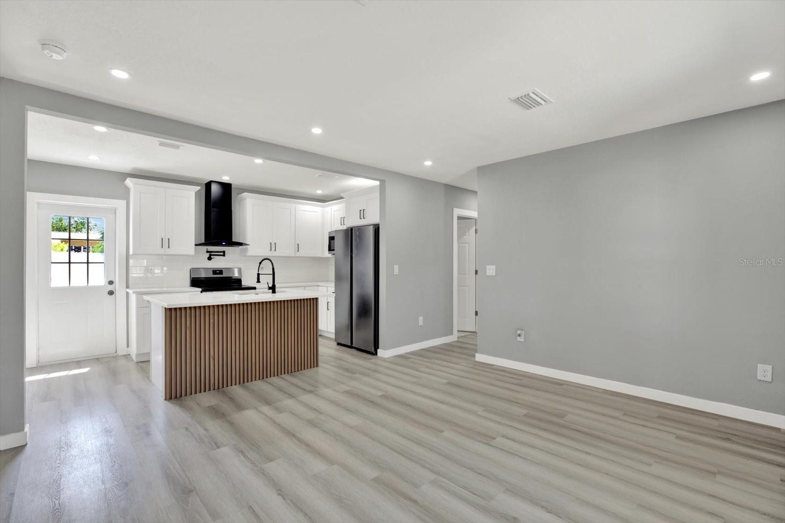 Image 3 of 22 For 1235 Stockton Drive