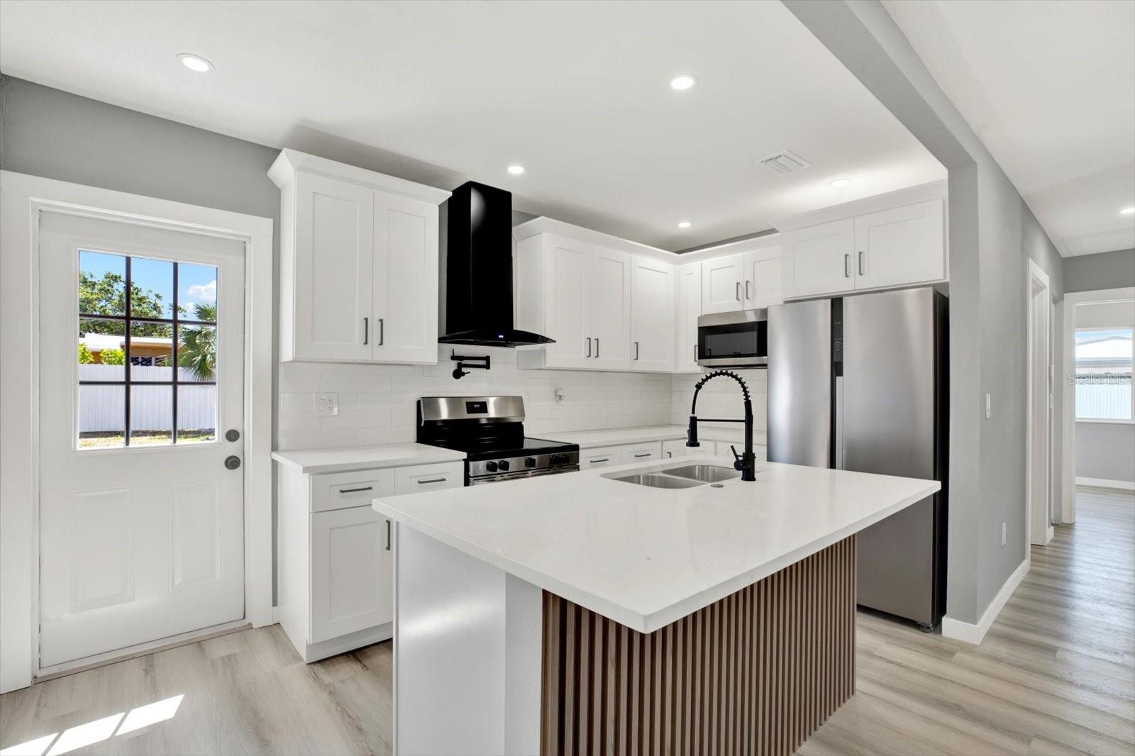 Image 4 of 22 For 1235 Stockton Drive