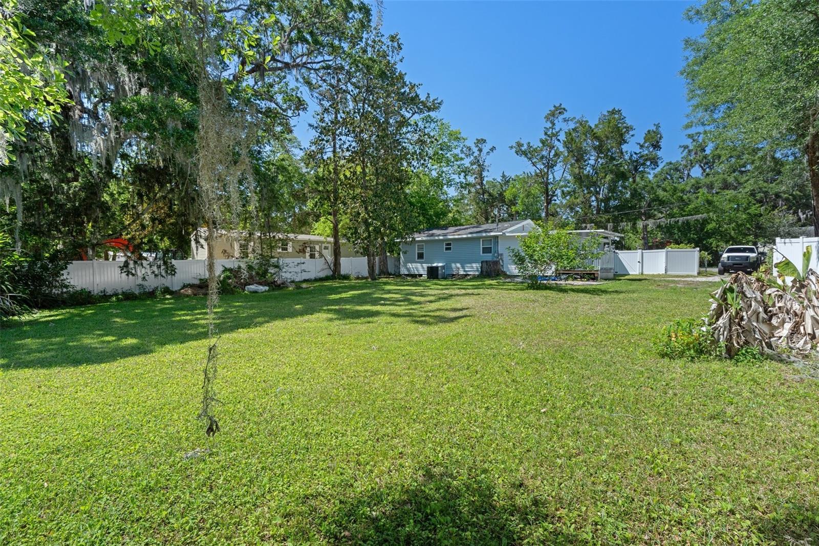 Image 26 of 33 For 19496 Wildwood Drive