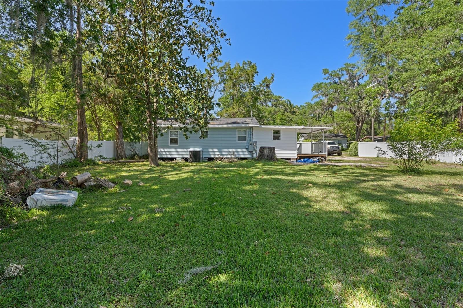 Image 27 of 33 For 19496 Wildwood Drive