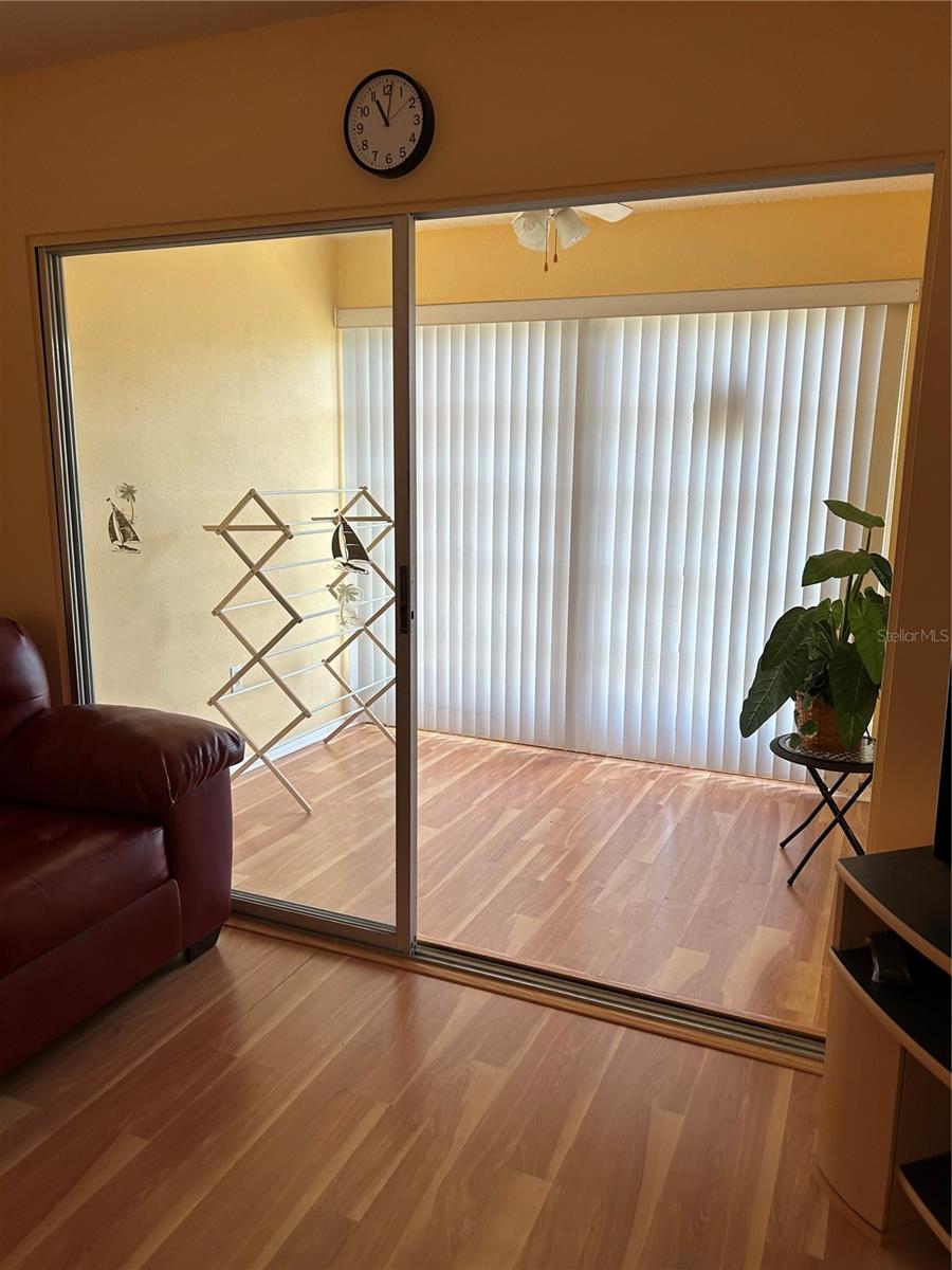 Image 11 of 28 For 1301 Hercules Avenue 19
