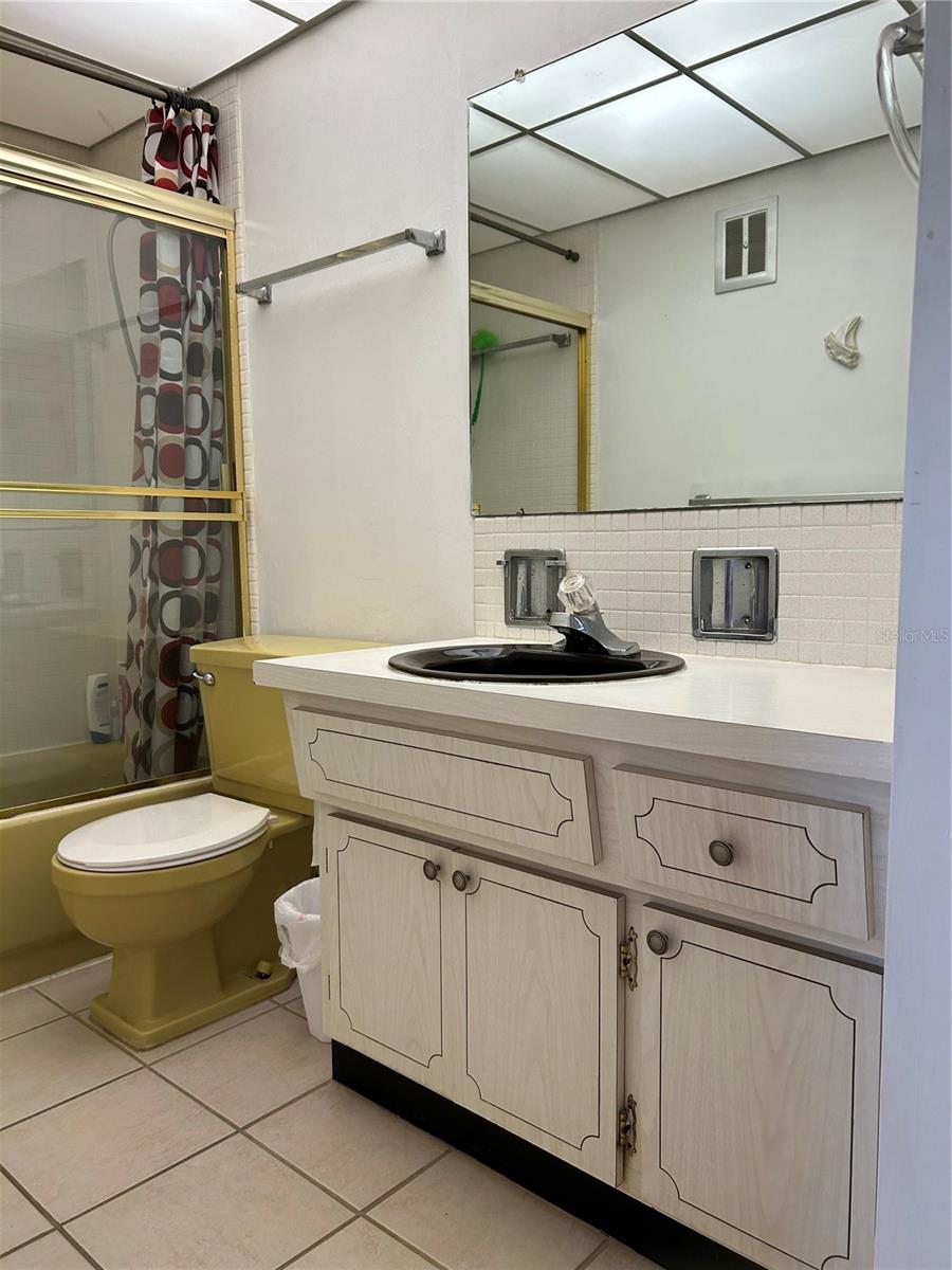 Image 20 of 28 For 1301 Hercules Avenue 19