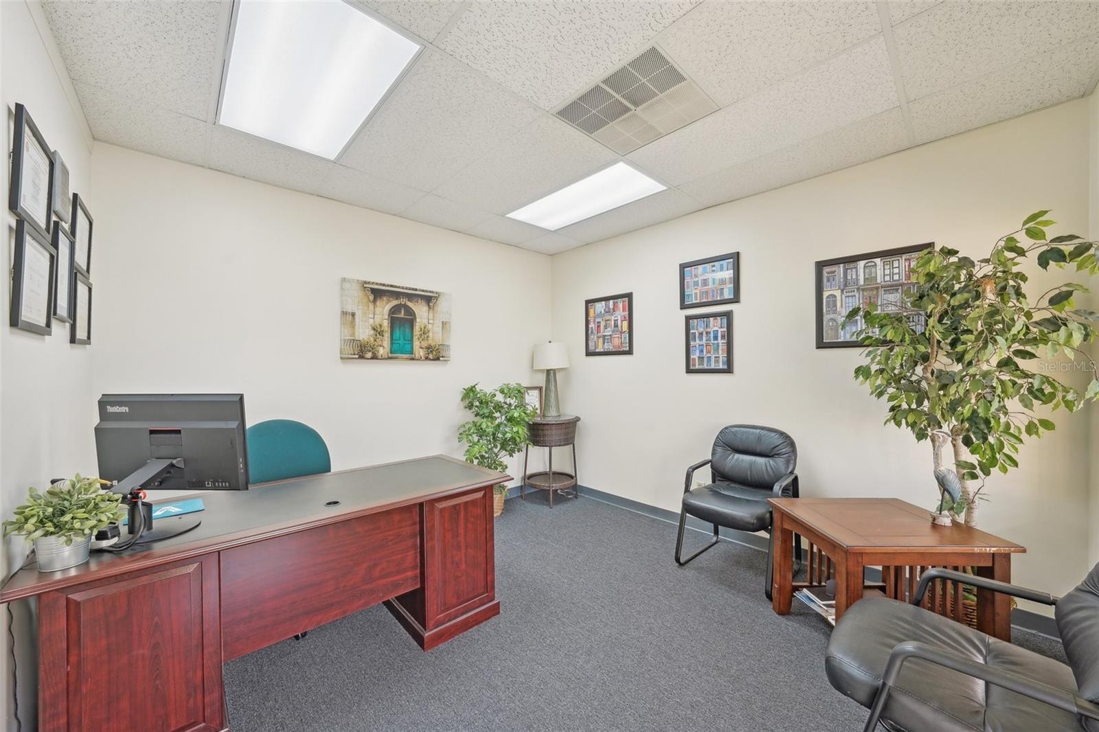 Listing photo id 17 for 37915 Heather Place 7
