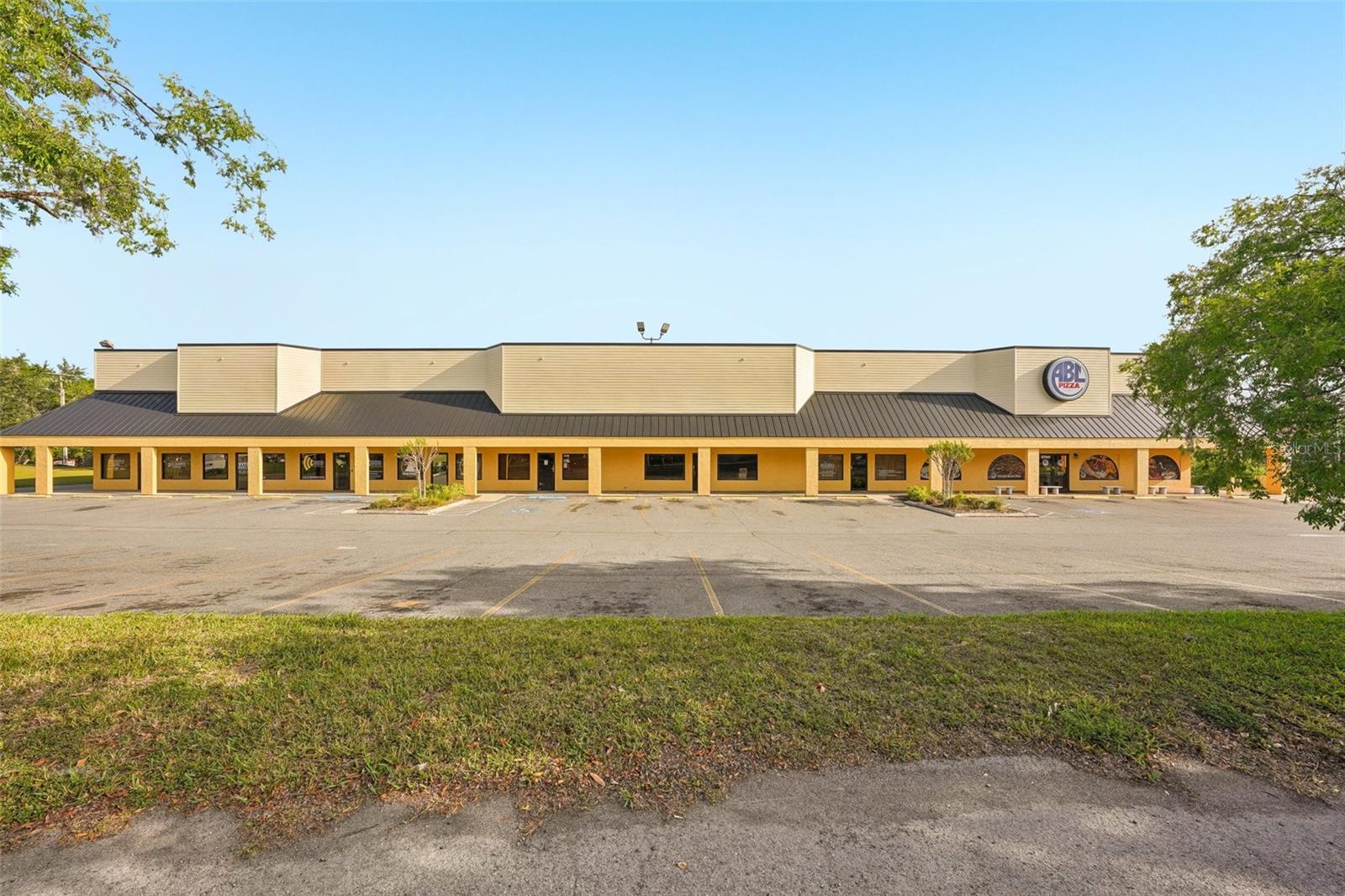 Listing photo id 0 for 37915 Heather Place 7