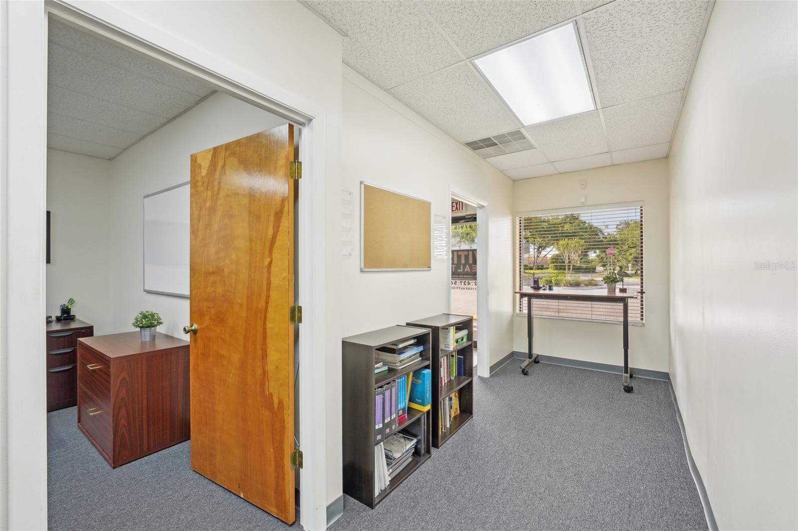 Listing photo id 20 for 37915 Heather Place 7