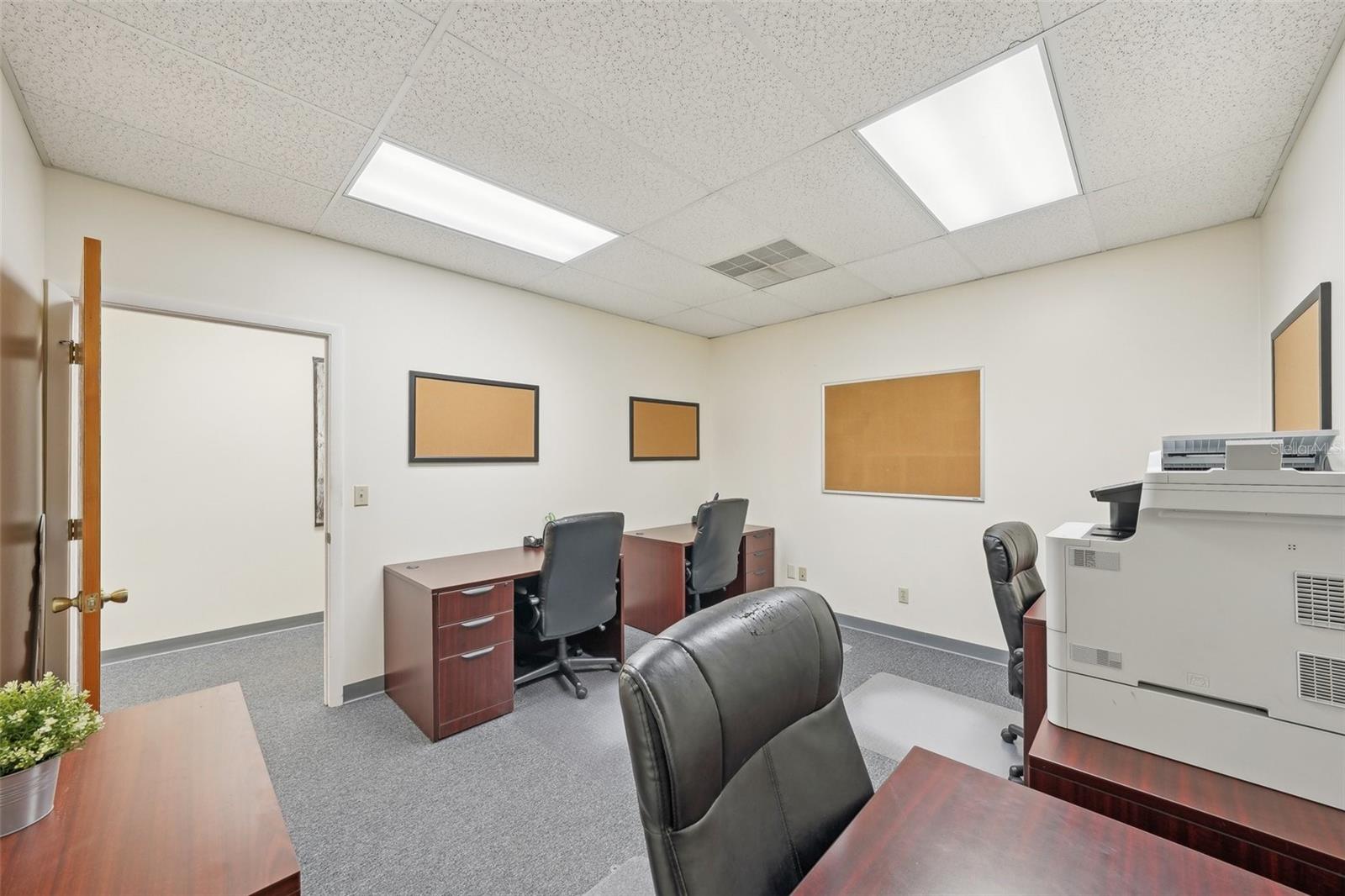Listing photo id 26 for 37915 Heather Place 7