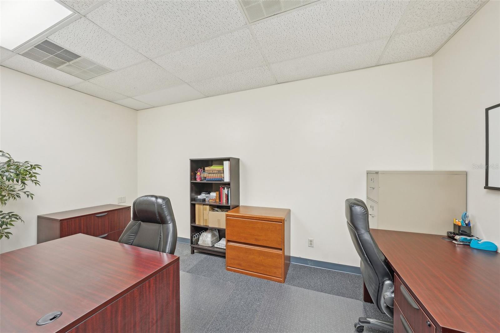 Listing photo id 36 for 37915 Heather Place 7