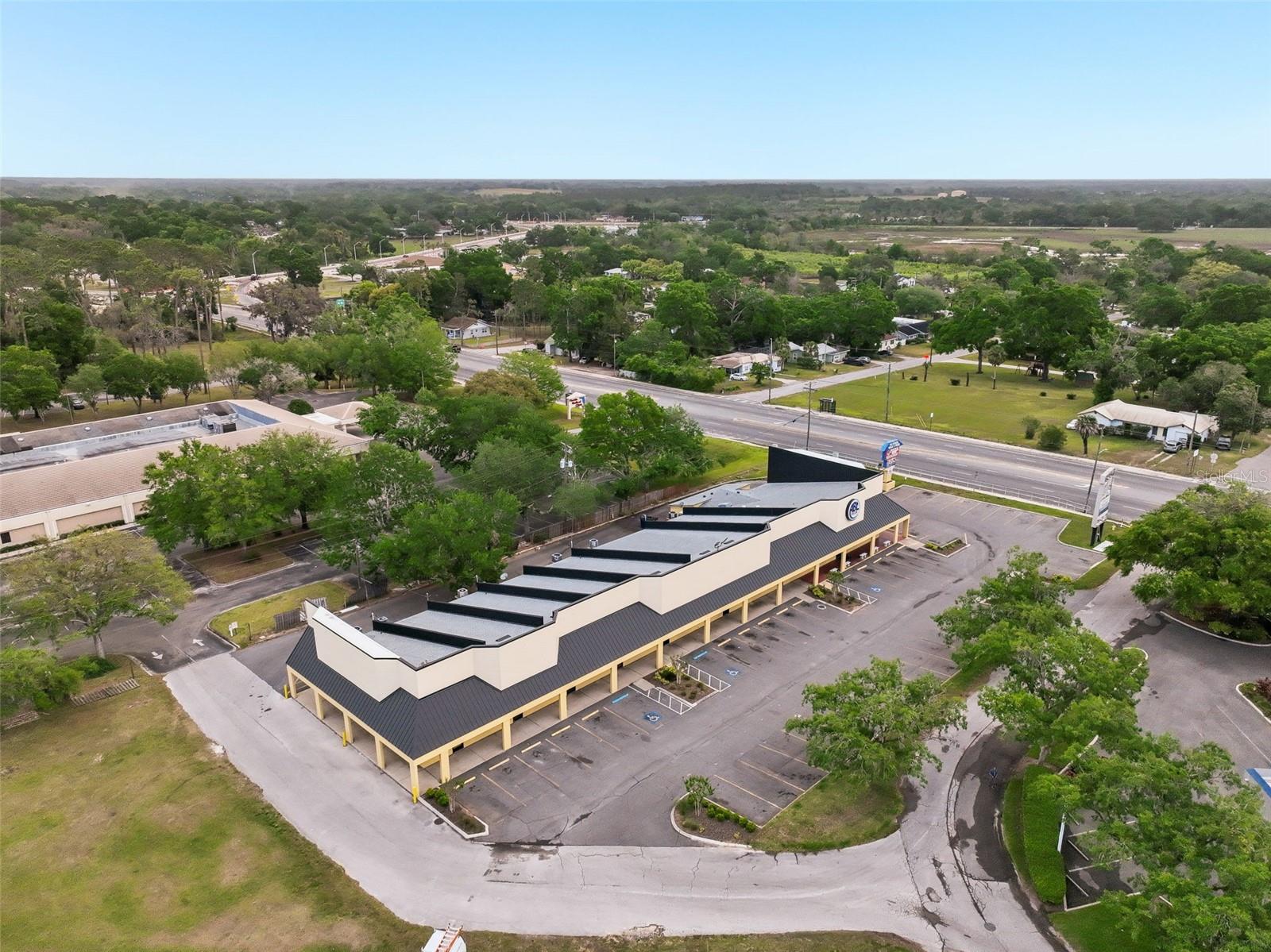 Listing photo id 41 for 37915 Heather Place 7