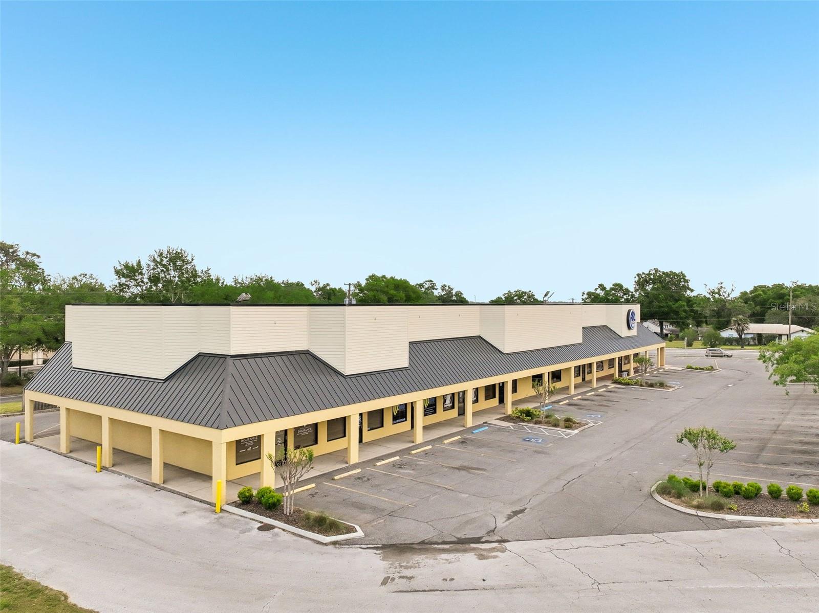 Listing photo id 3 for 37915 Heather Place 7