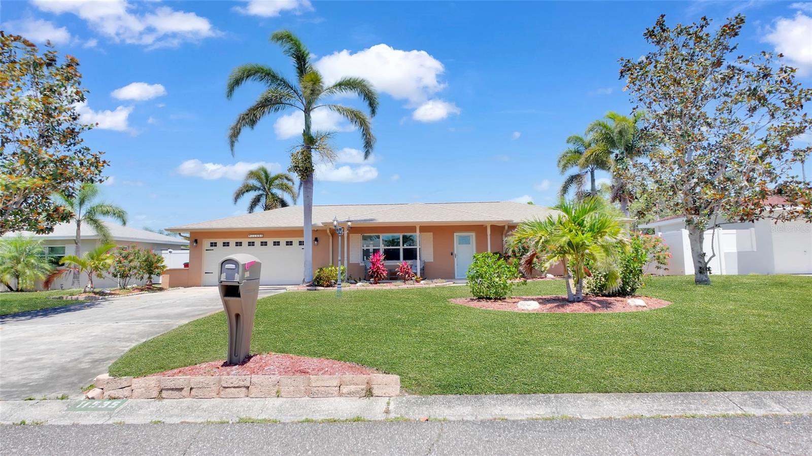Image 4 of 31 For 11535 64th Terrace
